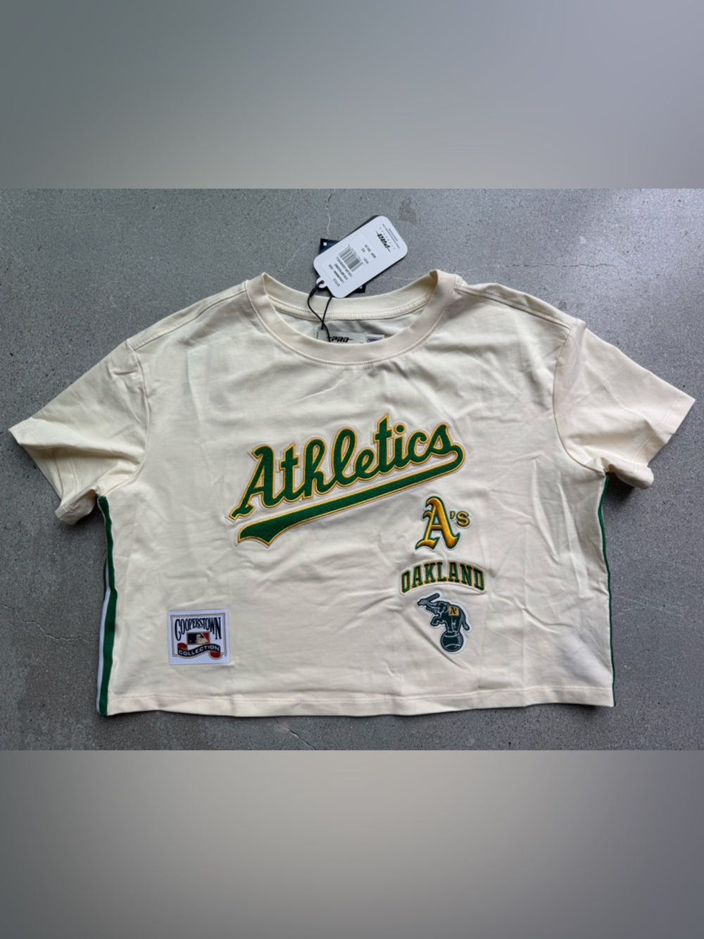 Oakland Athletics Cream Cropped Tee - Women